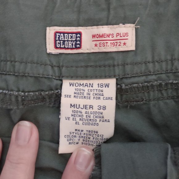 Drab Olive Green Cropped Ankle-Length Pants - Picture 3 of 6